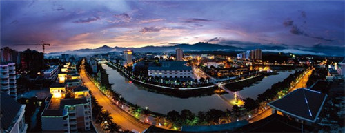 慕玛披萨有多少家分店，加盟慕玛披萨一月可以挣多少钱