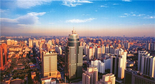 致什么什么泥四字成语（啥啥啥致的成语）